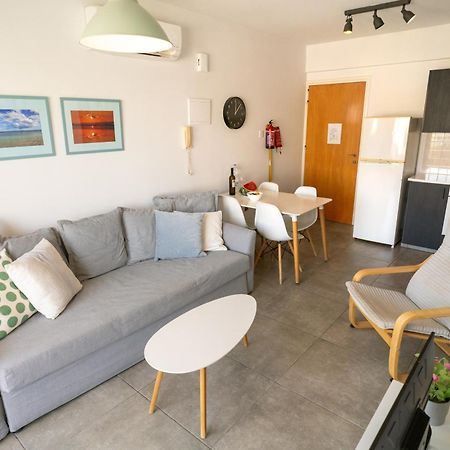 Апартаменты Blu Mackenzie 1 Bdr Flat With Pool Ларнака Экстерьер фото